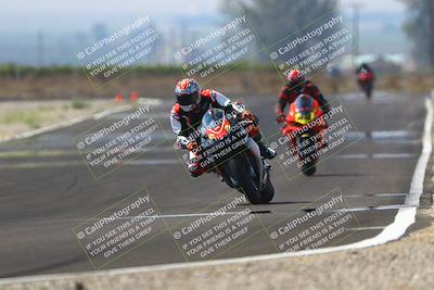 media/Sep-20-2025-TrackDaz (Sat) [[27f0cde673]]/A Group/2pm (Turn 9)/